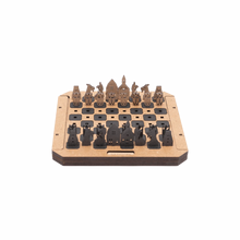 Afbeelding in Gallery-weergave laden, Giethoorn chess set
